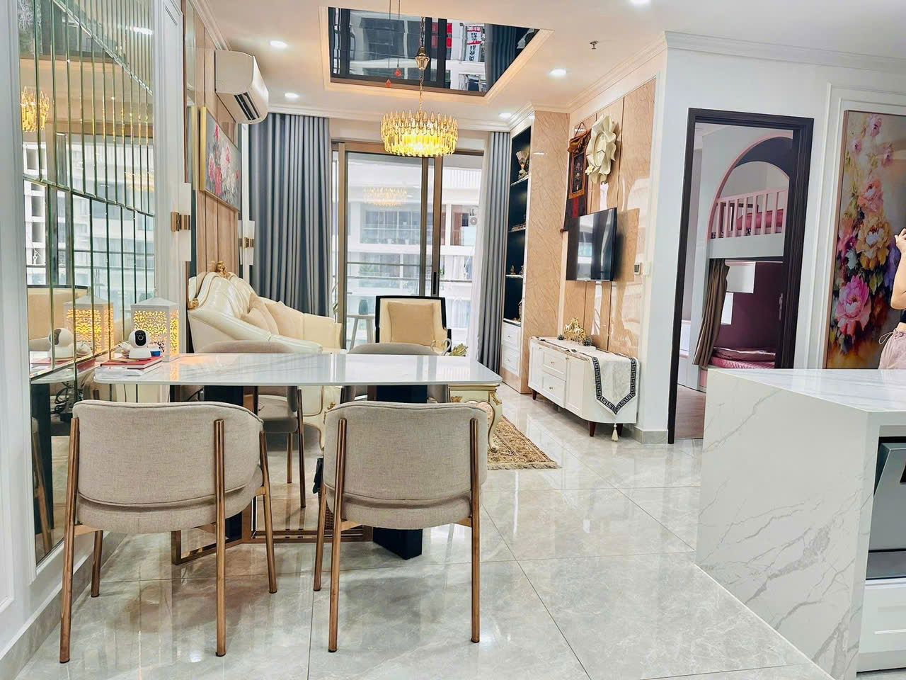 Bán Căn Hộ Tầng 7 M8 Midtown Phú Mỹ Hưng Q7